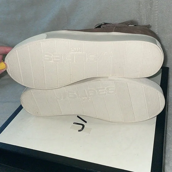 NWT J/SLIDES WELLS Taupe Suede Hidden Wedge Faux Fur Platform - Picture 16 of 16